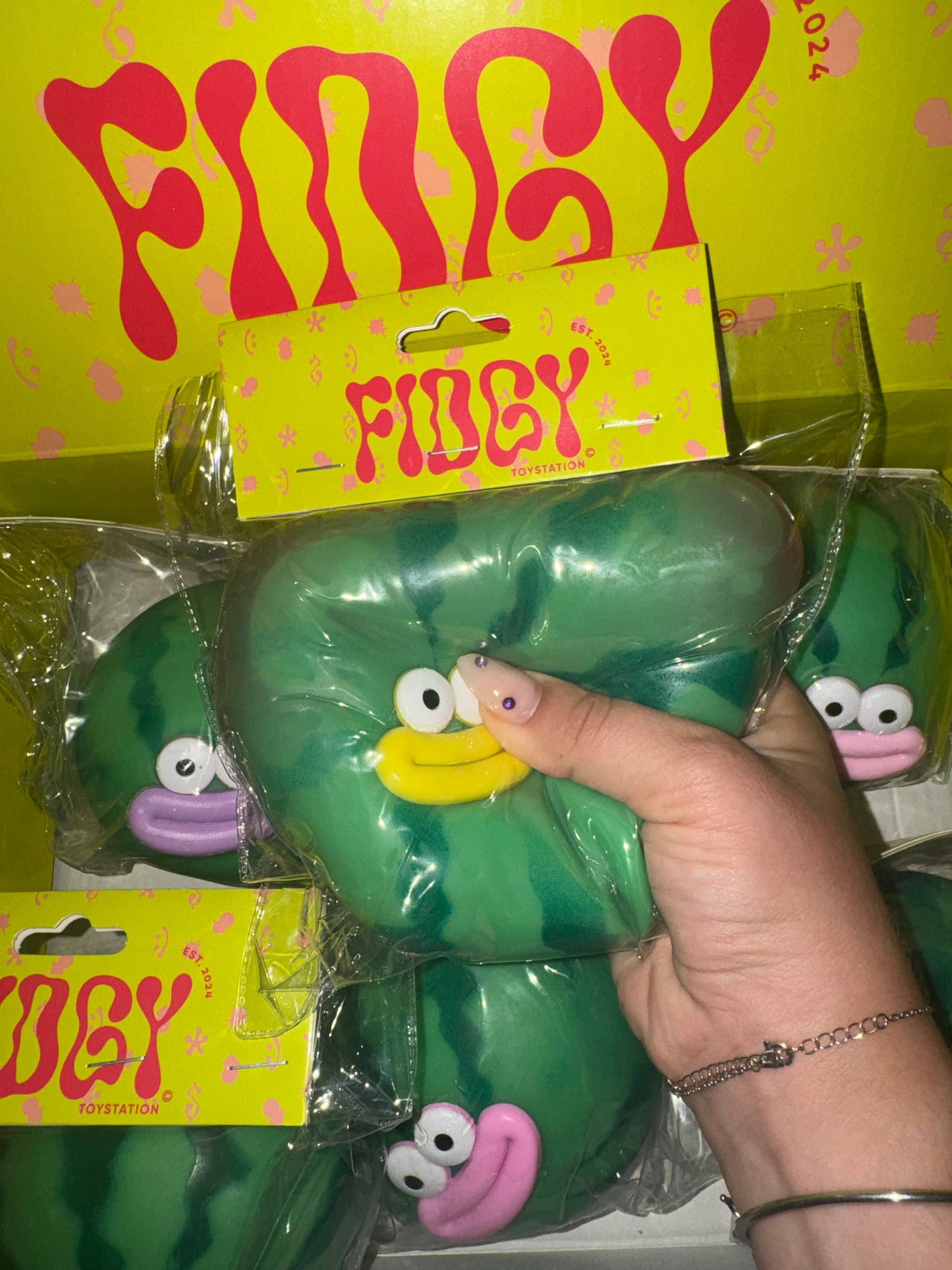 אבטיח ענק מים אדומים!!🍉