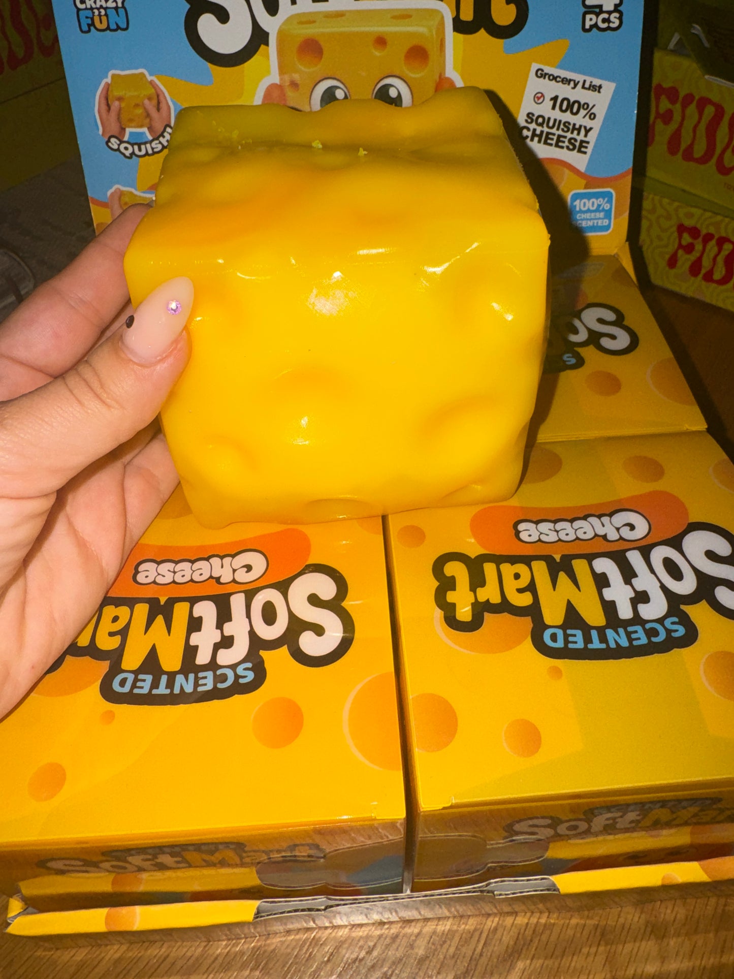 קוביית גבינה קליי חמאתי ענקית!!🧀